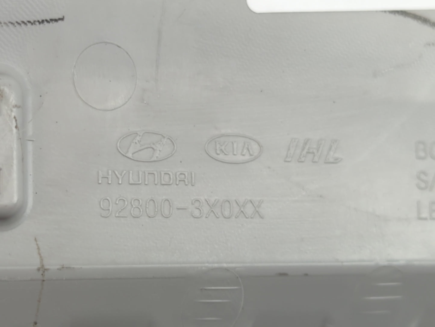 2013 Hyundai Elantra Overhead Roof Console - Oemusedautoparts1.com