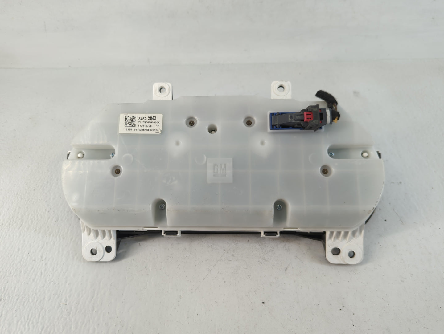 2019-2022 Chevrolet Equinox Instrument Cluster Speedometer Gauges P/N:84625643 Fits Fits 2019 2020 2021 2022 OEM Used Auto Parts - Oemusedautoparts1.com