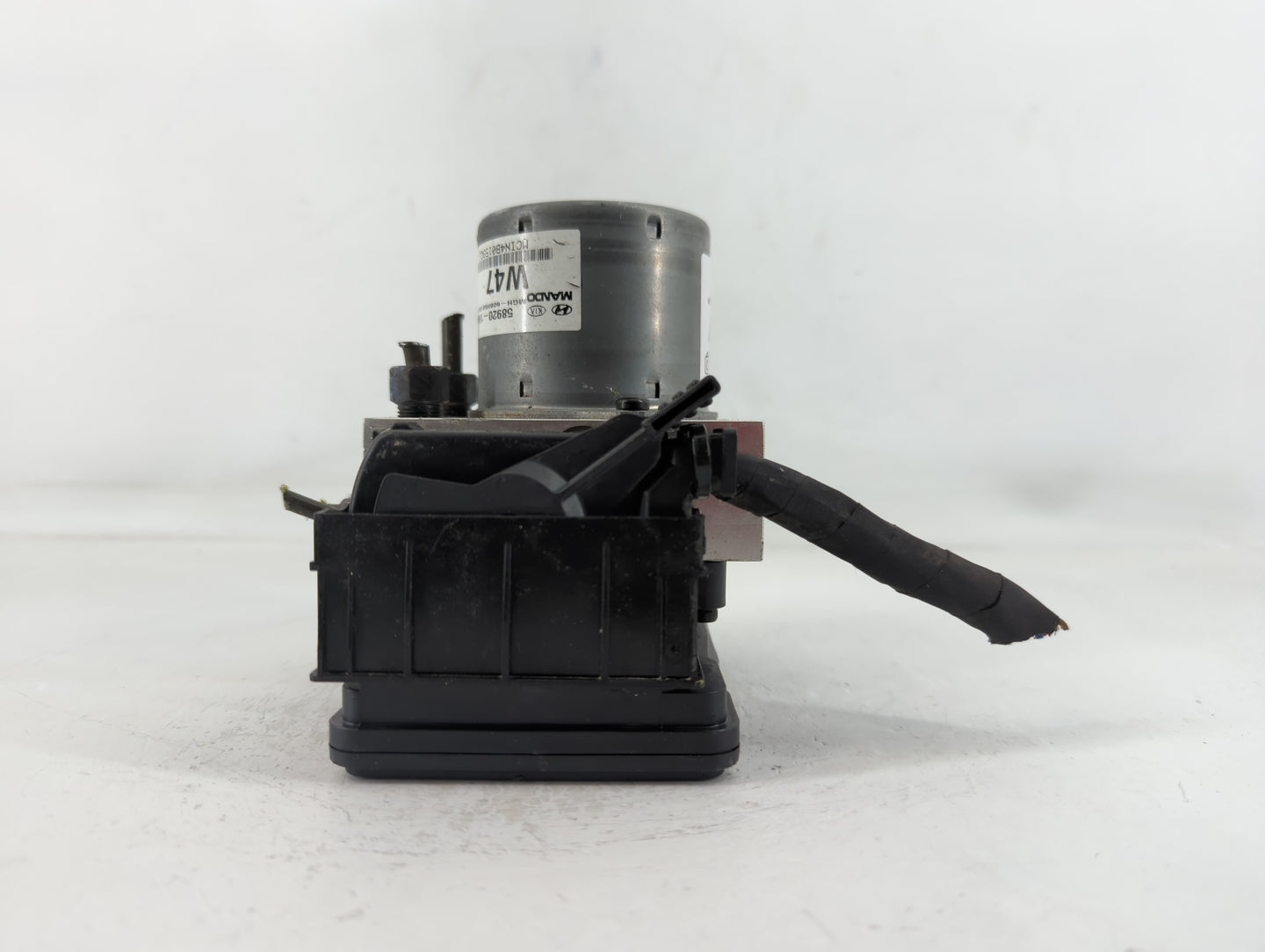 2016-2017 Kia Rio ABS Pump Control Module Replacement P/N:58920-1W470 Fits Fits 2016 2017 OEM Used Auto Parts - Oemusedautoparts1.com