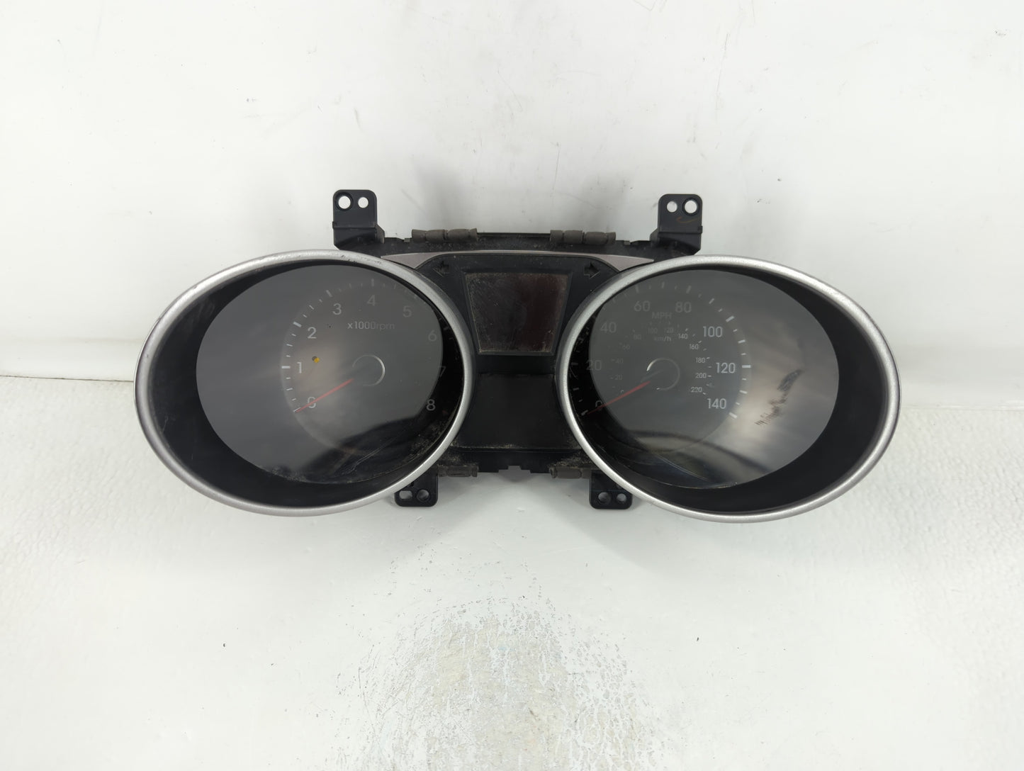 2013 Hyundai Tucson Instrument Cluster Speedometer Gauges P/N:94001-2S015 Fits OEM Used Auto Parts - Oemusedautoparts1.com