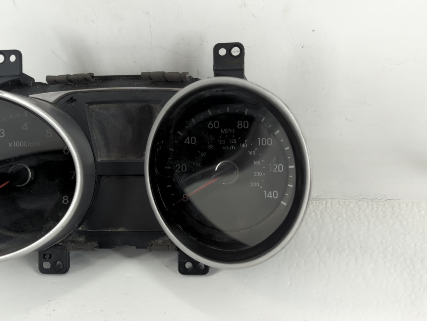 2013 Hyundai Tucson Instrument Cluster Speedometer Gauges P/N:94001-2S015 Fits OEM Used Auto Parts - Oemusedautoparts1.com