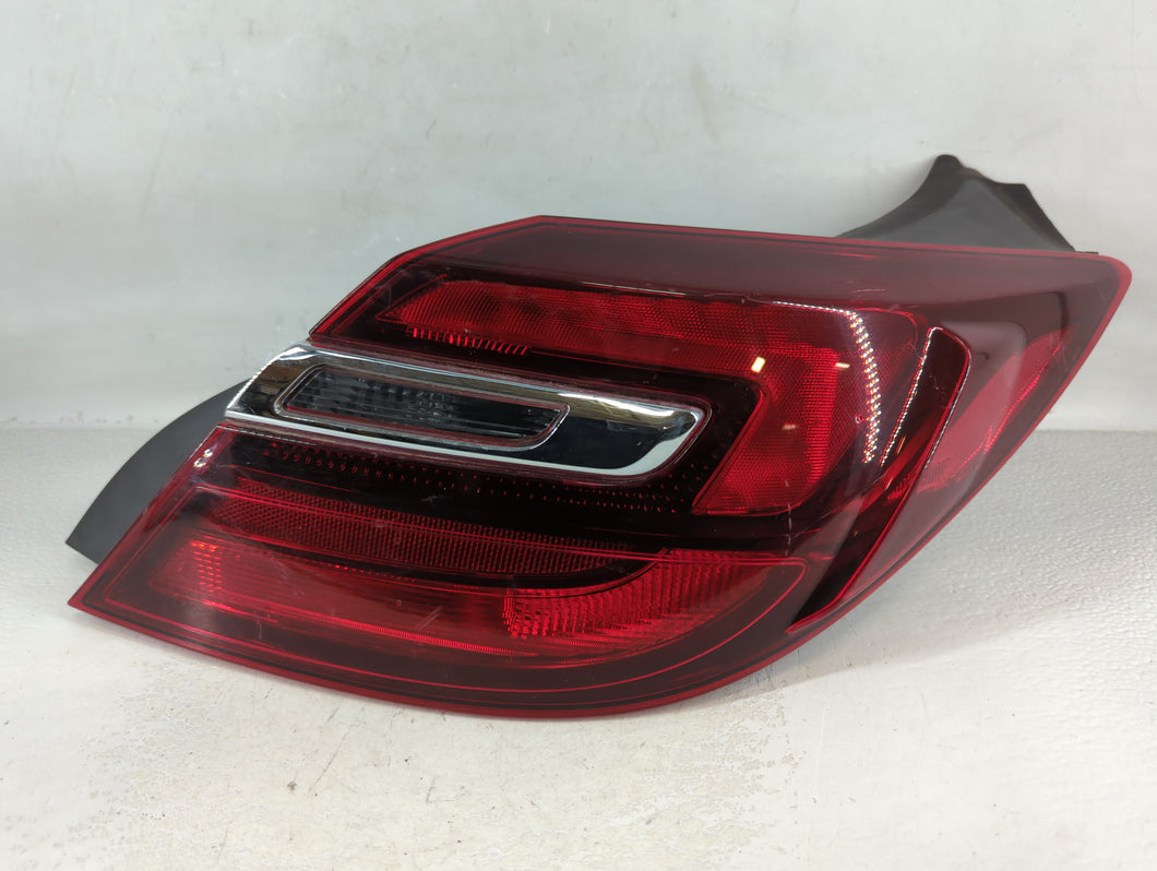 2014-2017 Buick Regal Tail Light Assembly Passenger Right OEM P/N:39024207 Fits Fits 2014 2015 2016 2017 OEM Used Auto Parts