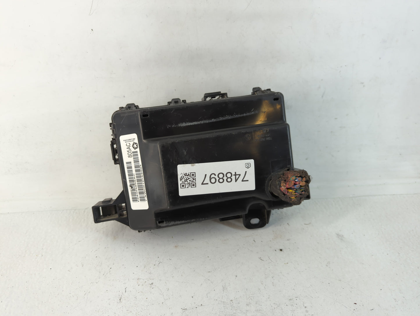 2017 Dodge Challenger Fusebox Fuse Box Panel Relay Module P/N:P68304805AC Fits OEM Used Auto Parts - Oemusedautoparts1.com