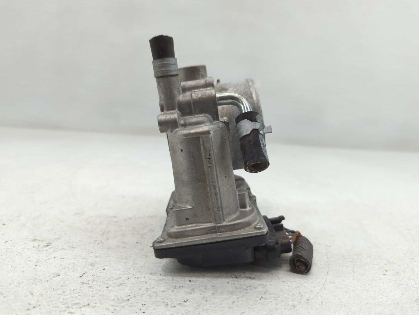 2013-2019 Subaru Legacy Throttle Body P/N:16112AA38A Fits Fits 2013 2014 2015 2016 2017 2018 2019 OEM Used Auto Parts - Oemusedautoparts1.com