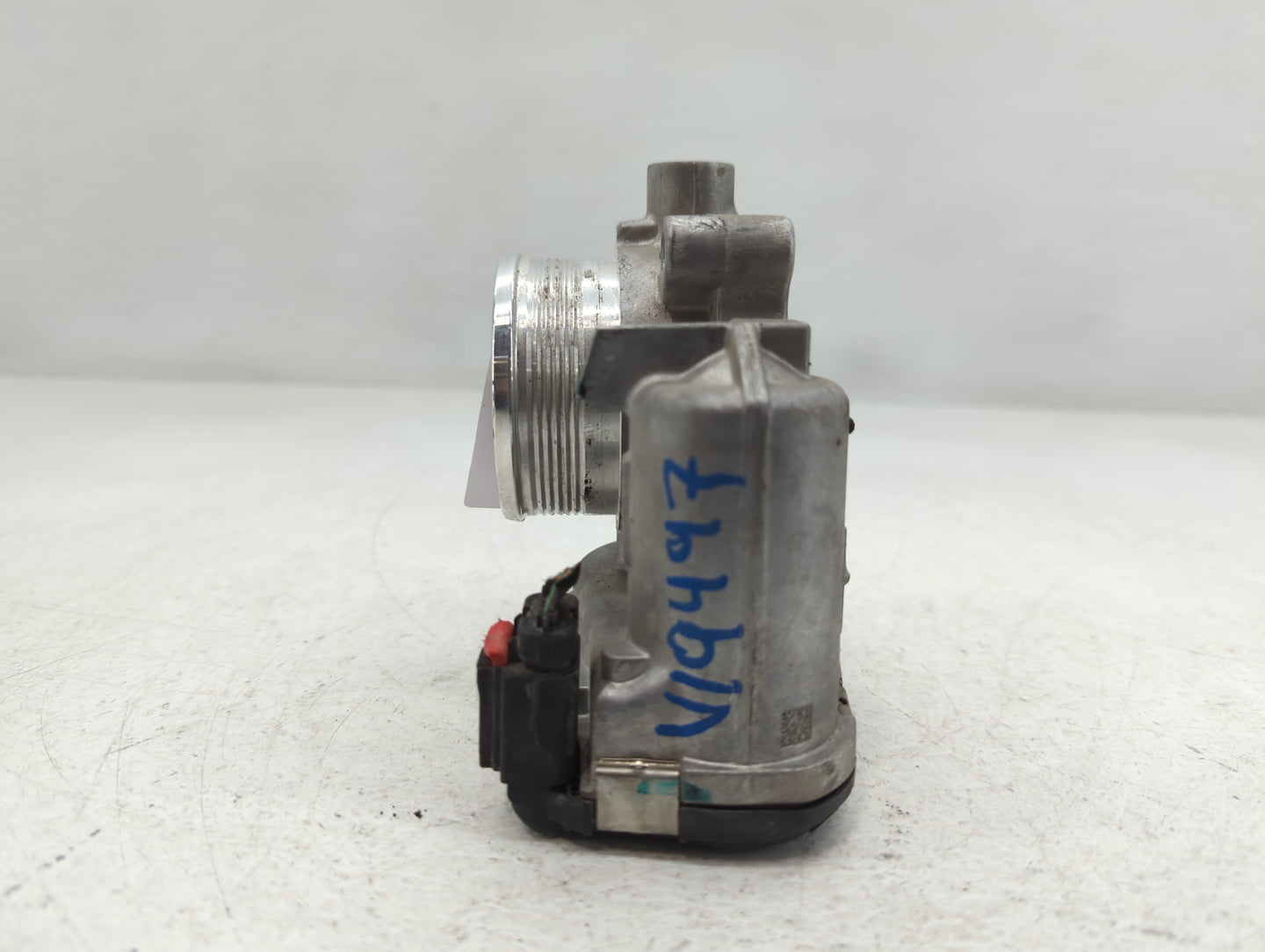 2014-2018 Ford Focus Throttle Body P/N:DS7E-9F991-BB Fits Fits 2014 2015 2016 2017 2018 2019 2020 2021 2022 OEM Used Auto Parts - Oemusedautoparts1.com