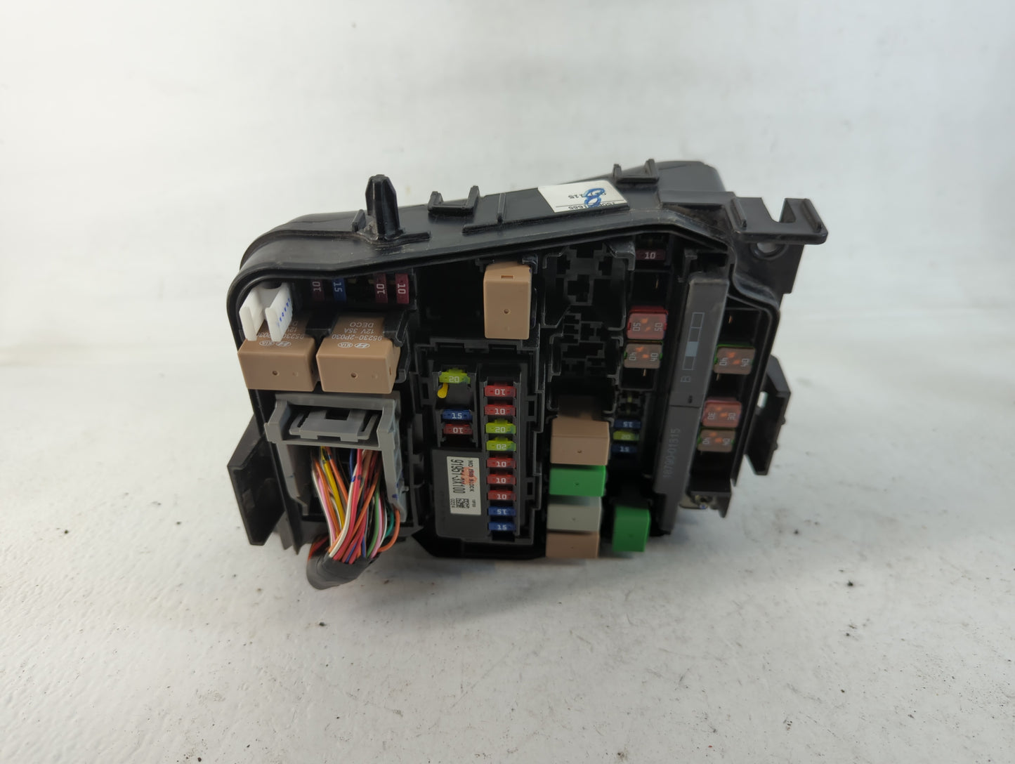 2014-2016 Hyundai Elantra Fusebox Fuse Box Panel Relay Module P/N:VS912013Y060UA Fits Fits 2014 2015 2016 OEM Used Auto Parts - Oemusedautoparts1.com