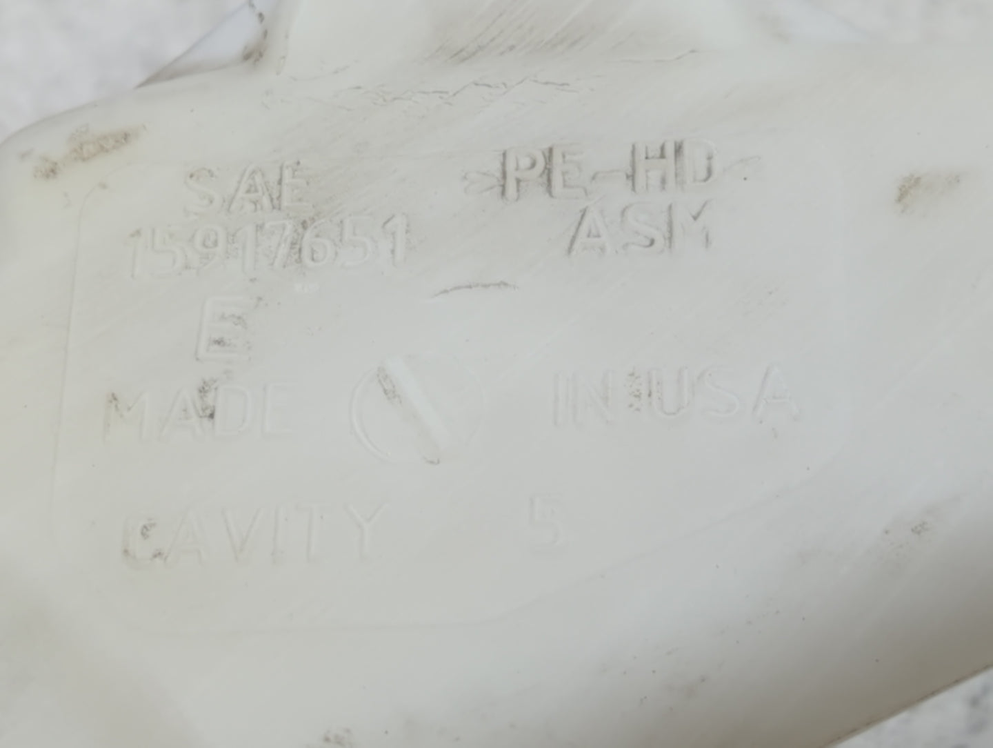 2007 Silverado 2500 Windshield Washer Fluid Reservoir Bottle Oem - Oemusedautoparts1.com