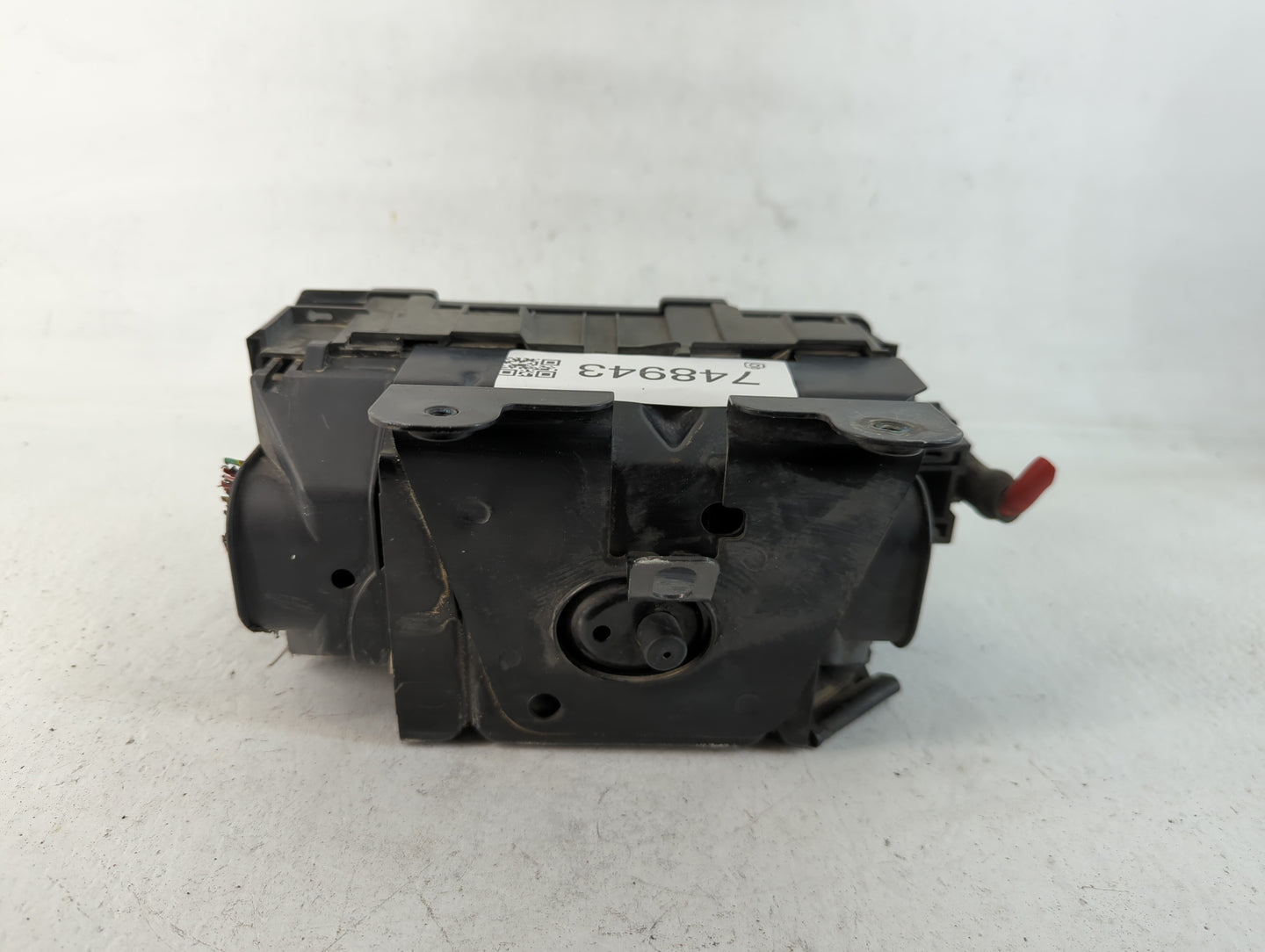 2004-2011 Lincoln Town Car Fusebox Fuse Box Panel Relay Module P/N:234 4176 Fits Fits 2004 2005 2006 2007 2008 2009 2010 2011 OEM Used Auto Parts - Oemusedautoparts1.com