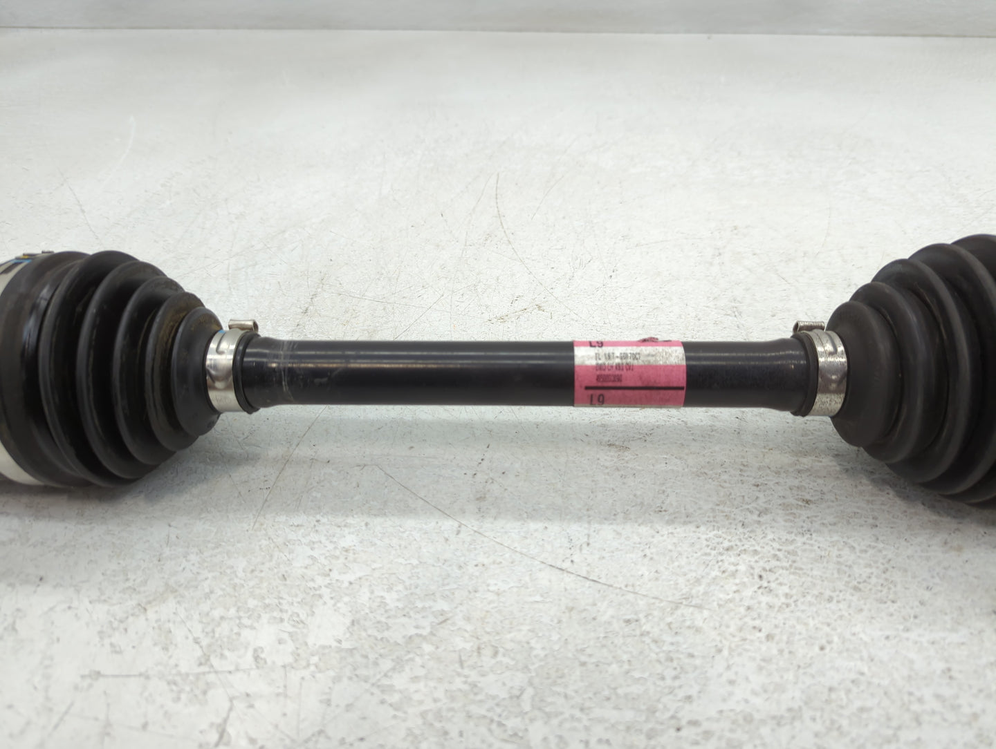 2016-2018 Hyundai Tucson Axle Shaft Front Driver Cv C/v - Oemusedautoparts1.com