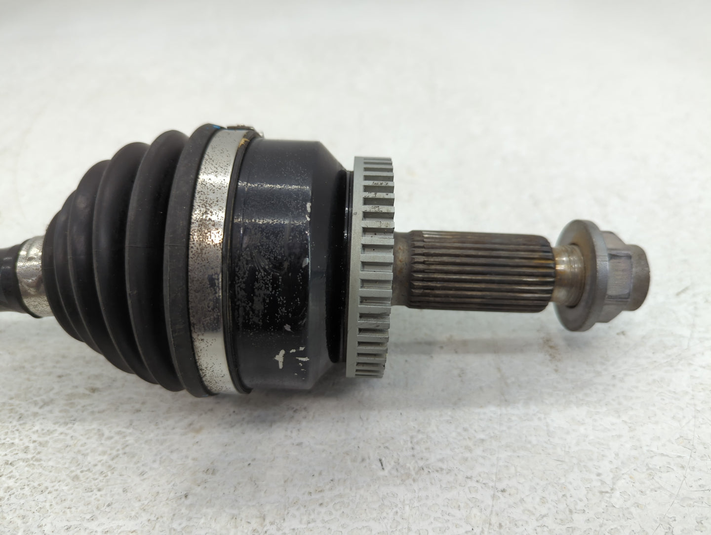 2016-2018 Hyundai Tucson Axle Shaft Front Driver Cv C/v - Oemusedautoparts1.com
