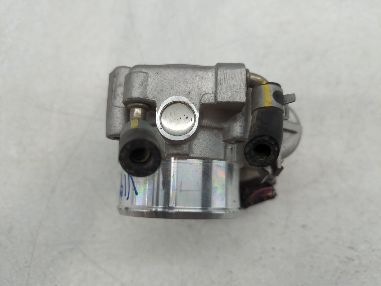 2015-2019 Hyundai Sonata Throttle Body P/N:35100-2G600 Fits Fits 2015 2016 2017 2018 2019 2020 2021 OEM Used Auto Parts - Oemusedautoparts1.com