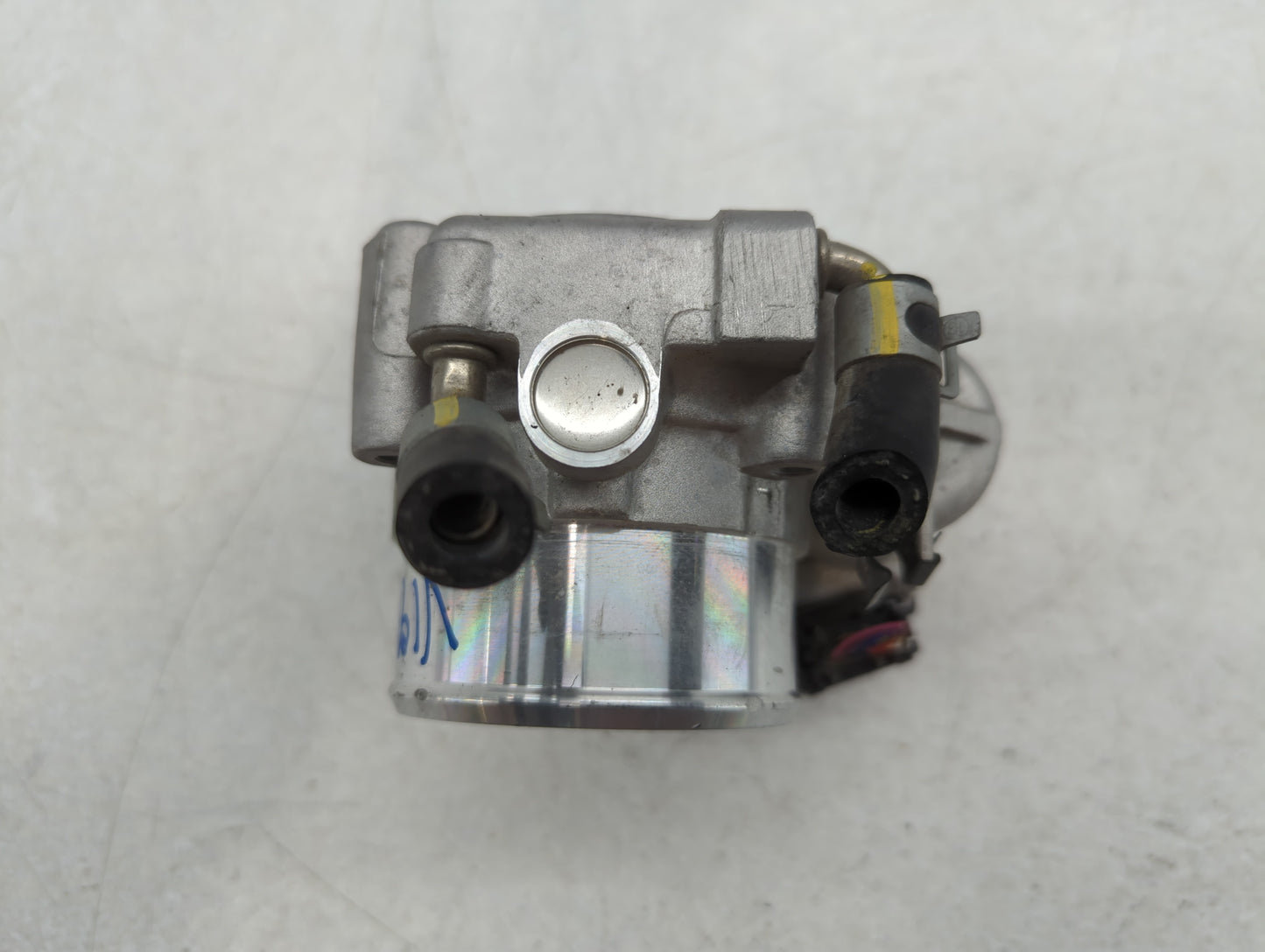 2015-2019 Hyundai Sonata Throttle Body P/N:35100-2G600 Fits Fits 2015 2016 2017 2018 2019 2020 2021 OEM Used Auto Parts - Oemusedautoparts1.com