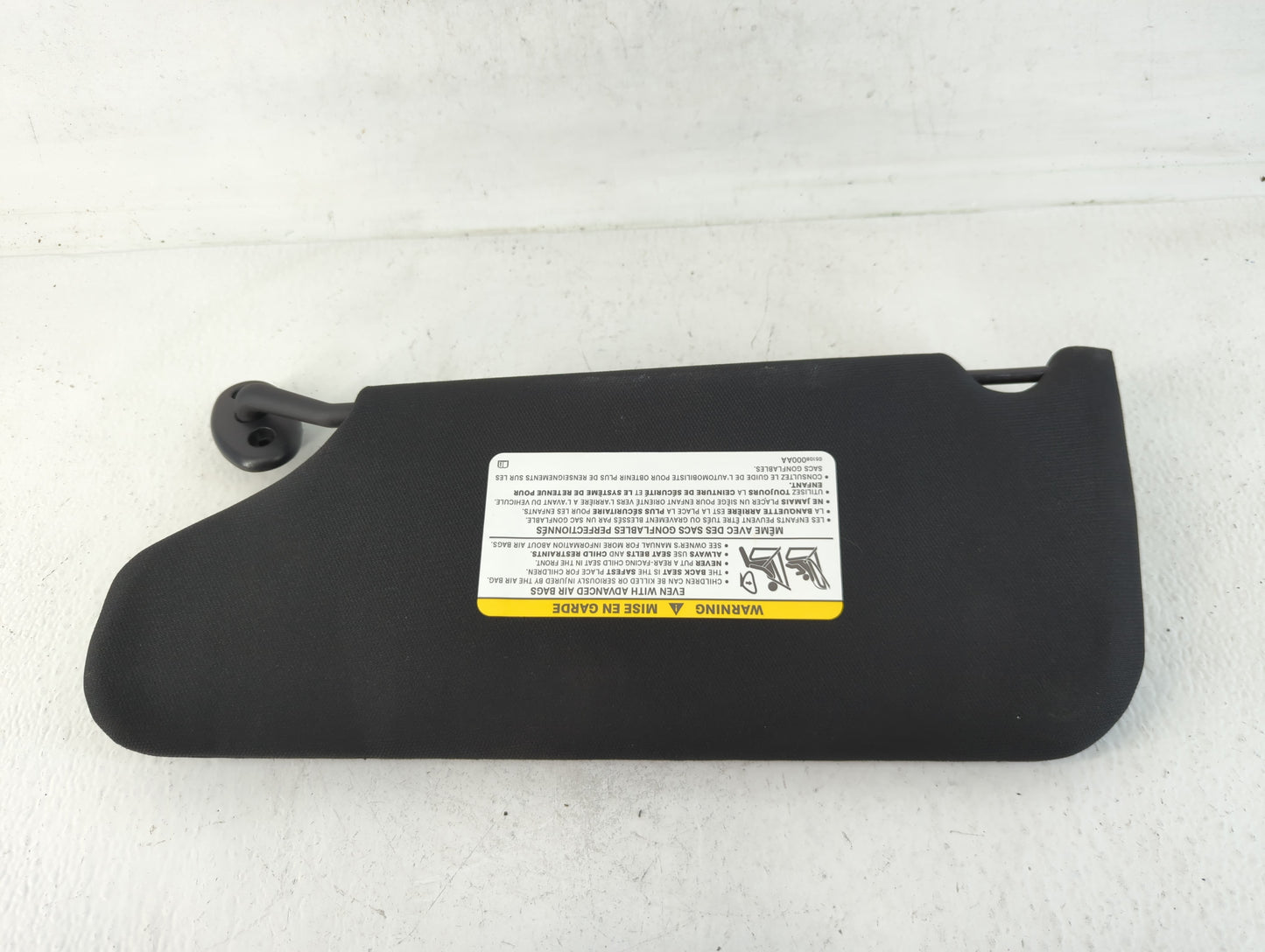 2011-2014 Chrysler 200 Sun Visor Shade Replacement Passenger Right Mirror Fits Fits 2011 2012 2013 2014 OEM Used Auto Parts - Oemusedautoparts1.com