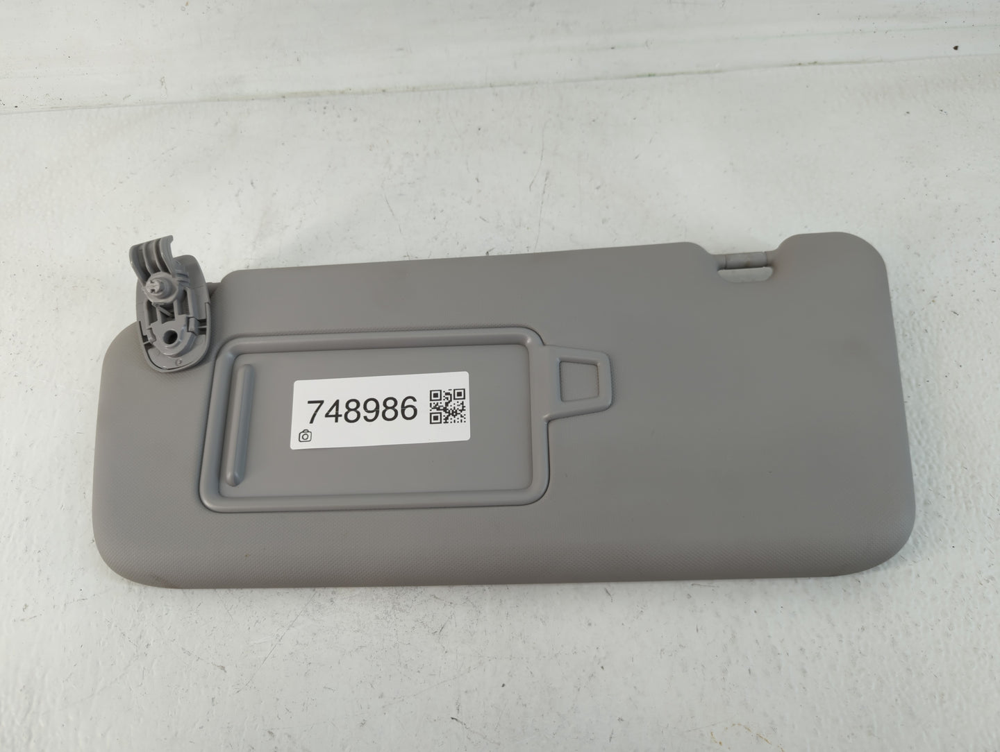 2022 Hyundai Kona Sun Visor Shade Replacement Driver Left Mirror Fits OEM Used Auto Parts - Oemusedautoparts1.com