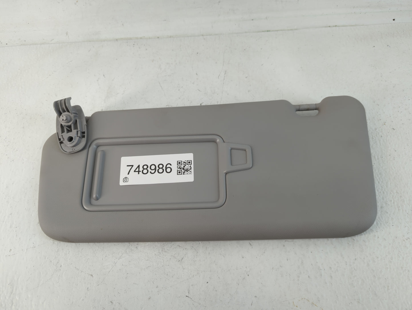 2022 Hyundai Kona Sun Visor Shade Replacement Driver Left Mirror Fits OEM Used Auto Parts - Oemusedautoparts1.com