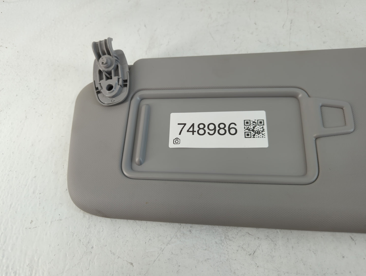 2022 Hyundai Kona Sun Visor Shade Replacement Driver Left Mirror Fits OEM Used Auto Parts - Oemusedautoparts1.com