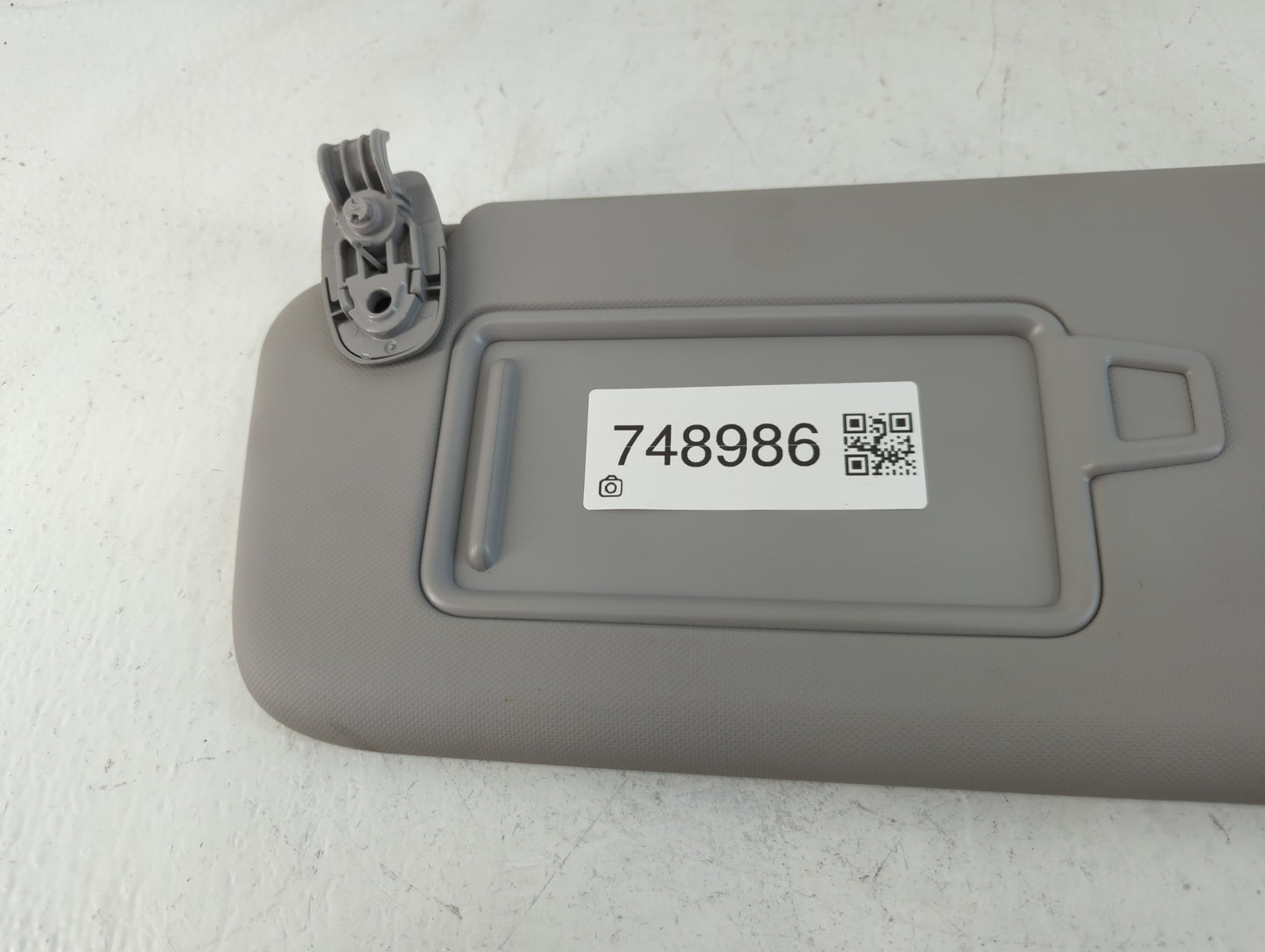 2022 Hyundai Kona Sun Visor Shade Replacement Driver Left Mirror Fits OEM Used Auto Parts - Oemusedautoparts1.com