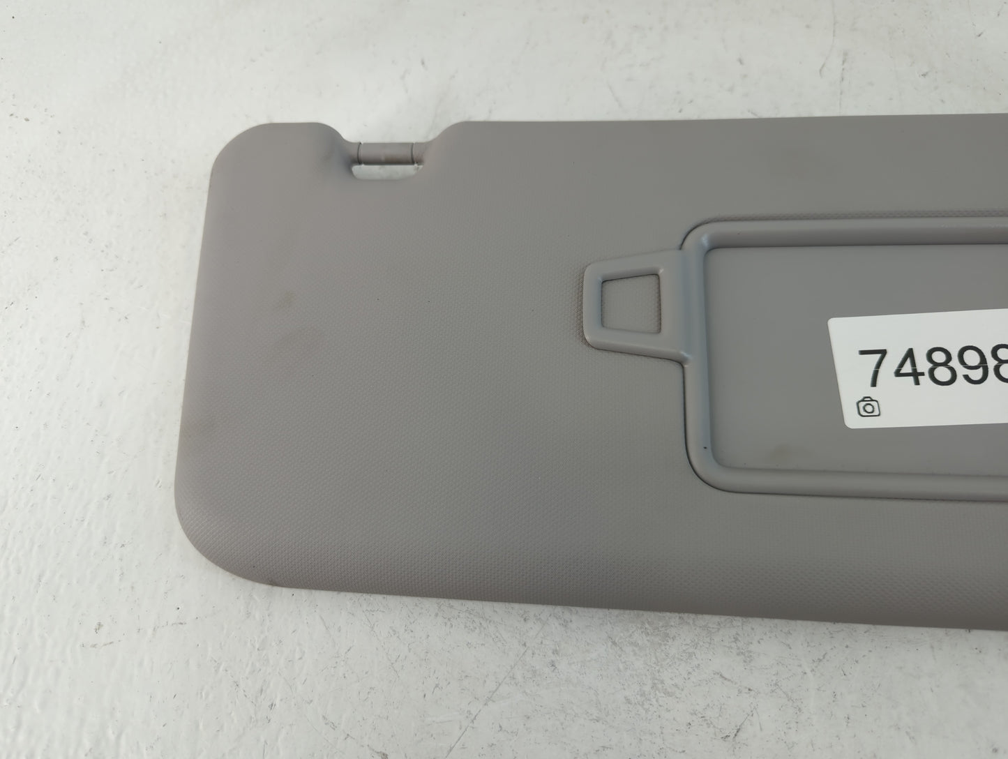 2022 Hyundai Kona Sun Visor Shade Replacement Passenger Right Mirror Fits OEM Used Auto Parts - Oemusedautoparts1.com