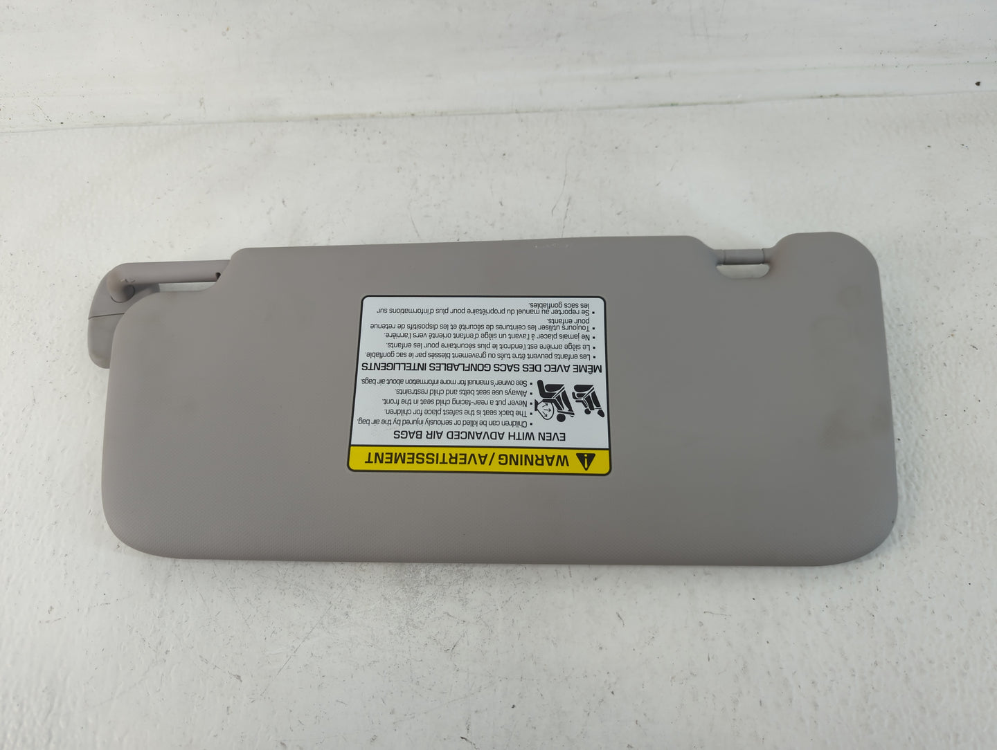 2022 Hyundai Kona Sun Visor Shade Replacement Passenger Right Mirror Fits OEM Used Auto Parts - Oemusedautoparts1.com