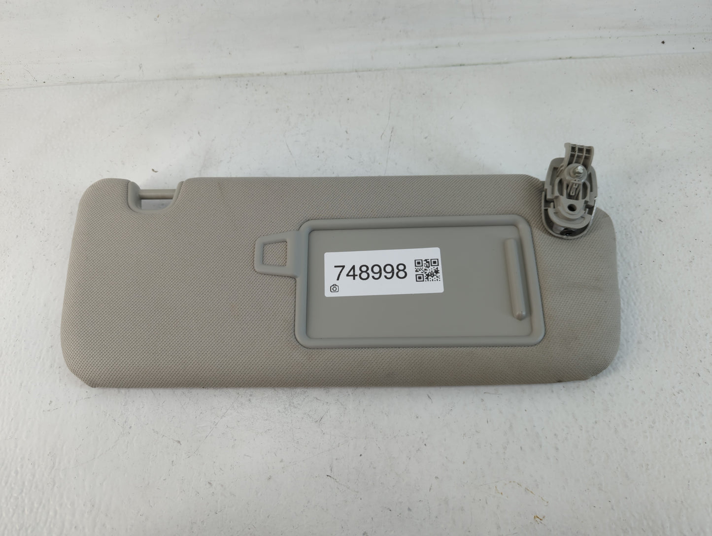 2021 Kia Sorento Sun Visor Shade Replacement Passenger Right Mirror Fits OEM Used Auto Parts - Oemusedautoparts1.com