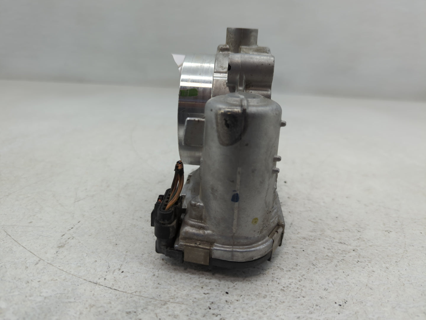 2011-2022 Dodge Challenger Throttle Body P/N:0 280 750 570 05184349AC Fits OEM Used Auto Parts - Oemusedautoparts1.com