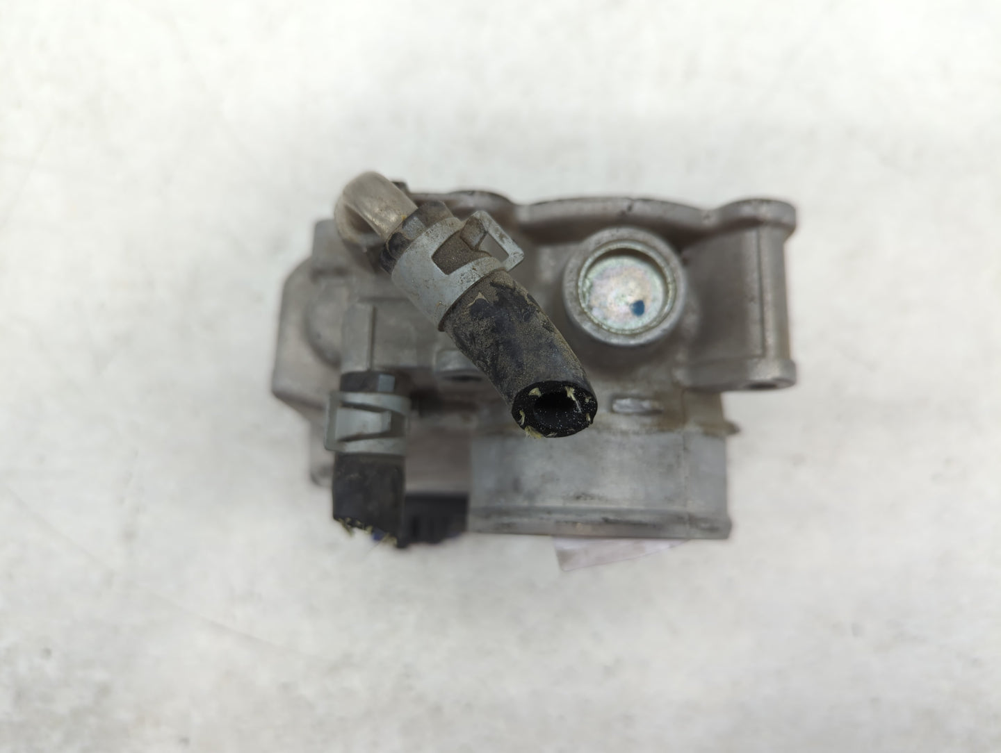 2012-2019 Nissan Versa Throttle Body P/N:3AA50-02 D Fits Fits 2012 2013 2014 2015 2016 2017 2018 2019 OEM Used Auto Parts - Oemusedautoparts1.com