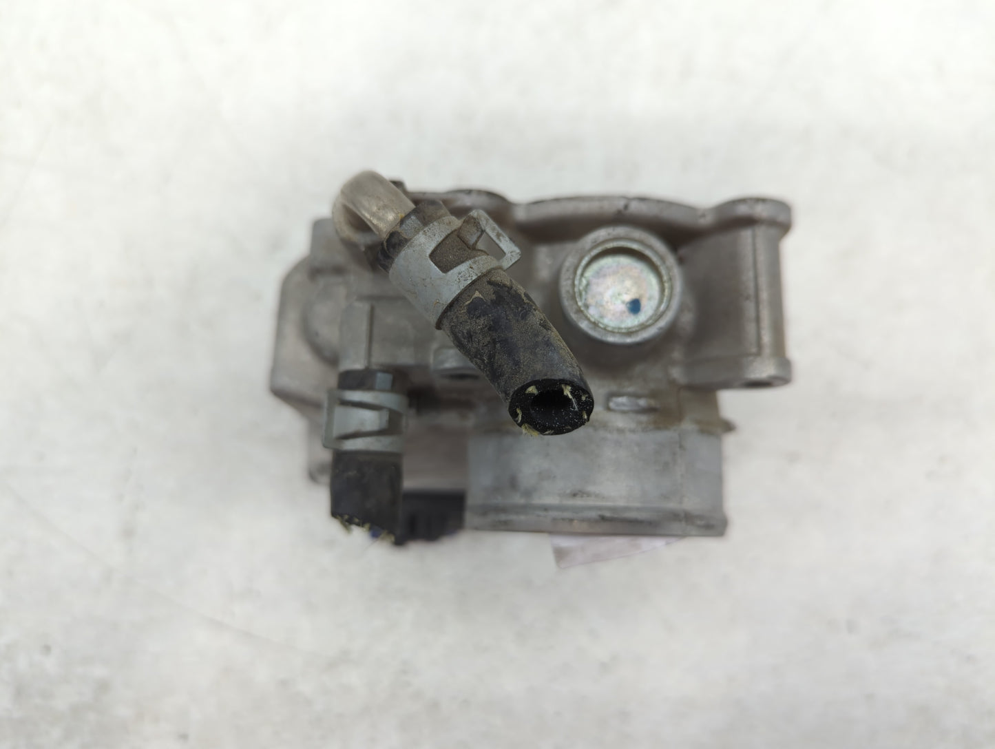 2012-2019 Nissan Versa Throttle Body P/N:3AA50-02 D Fits Fits 2012 2013 2014 2015 2016 2017 2018 2019 OEM Used Auto Parts - Oemusedautoparts1.com