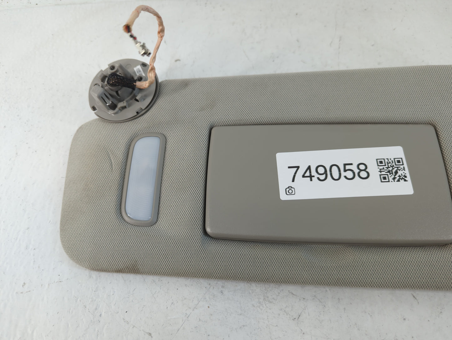 2012-2014 Chevrolet Orlando Sun Visor Shade Replacement Driver Left Mirror Fits Fits 2012 2013 2014 OEM Used Auto Parts - Oemusedautoparts1.com