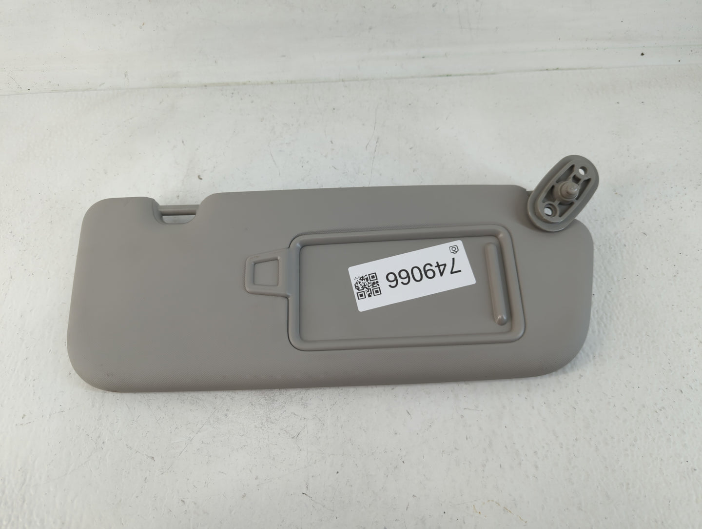 2017-2018 Kia Forte Sun Visor Shade Replacement Passenger Right Mirror Fits Fits 2017 2018 OEM Used Auto Parts - Oemusedautoparts1.com