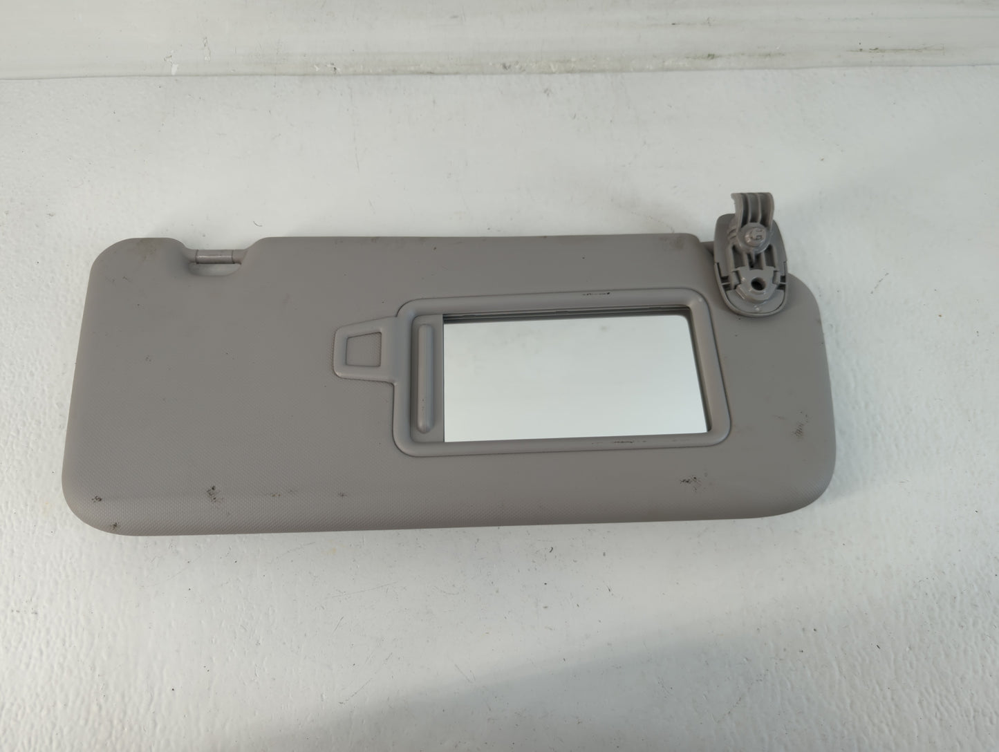2018-2021 Hyundai Kona Sun Visor Shade Replacement Passenger Right Mirror Fits Fits 2018 2019 2020 2021 OEM Used Auto Parts - Oemusedautoparts1.com