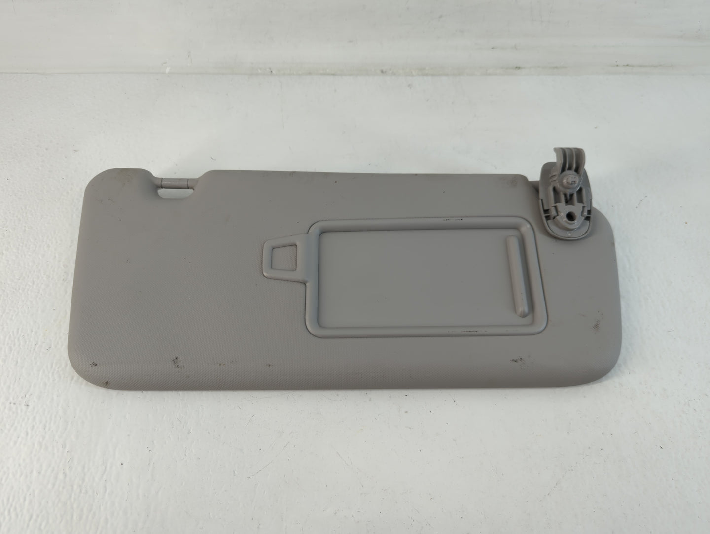2018-2021 Hyundai Kona Sun Visor Shade Replacement Passenger Right Mirror Fits Fits 2018 2019 2020 2021 OEM Used Auto Parts - Oemusedautoparts1.com