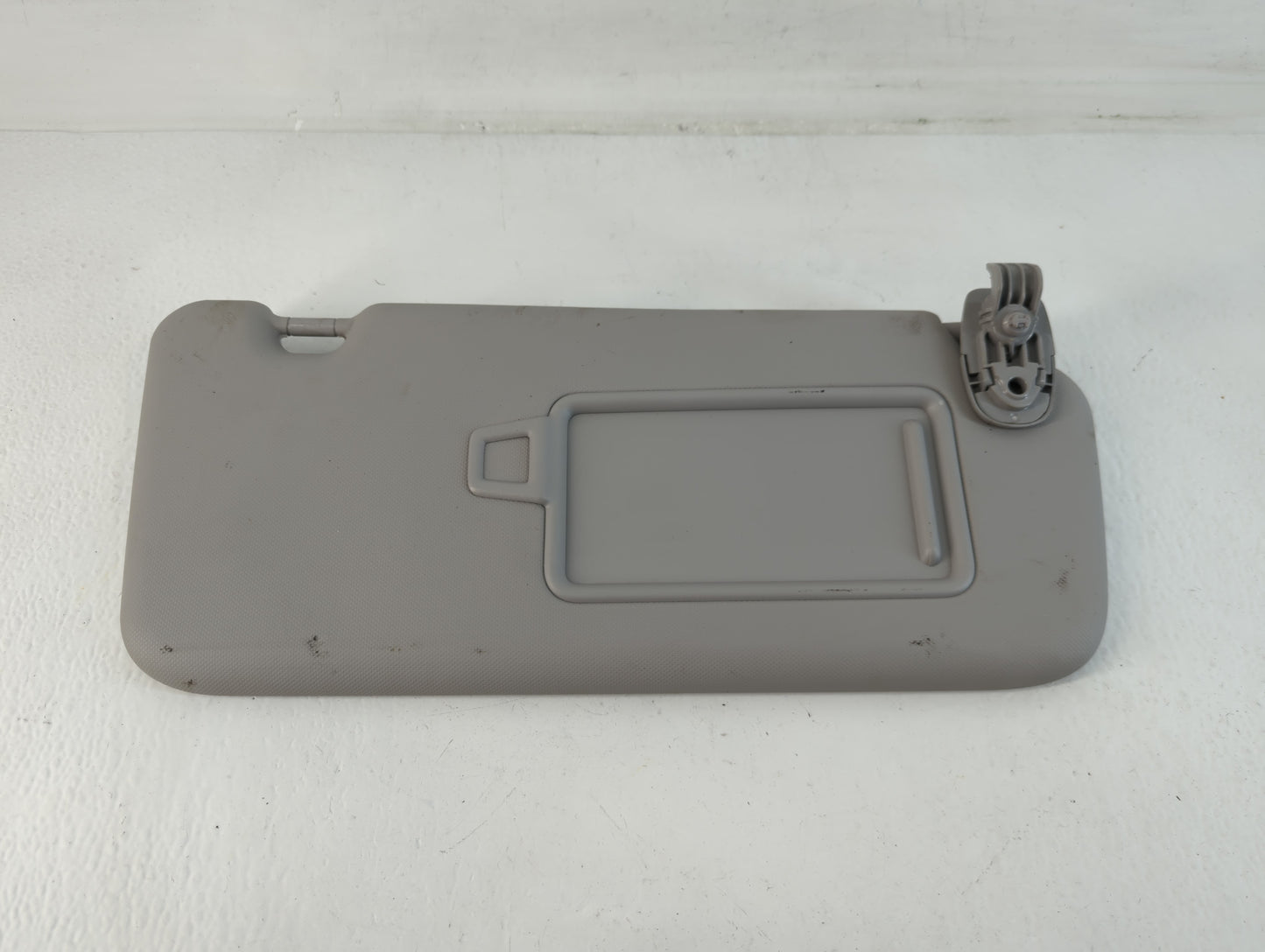 2018-2021 Hyundai Kona Sun Visor Shade Replacement Passenger Right Mirror Fits Fits 2018 2019 2020 2021 OEM Used Auto Parts - Oemusedautoparts1.com