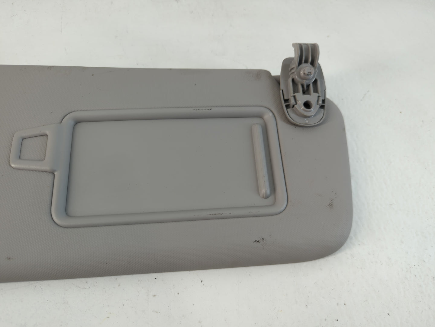 2018-2021 Hyundai Kona Sun Visor Shade Replacement Passenger Right Mirror Fits Fits 2018 2019 2020 2021 OEM Used Auto Parts - Oemusedautoparts1.com