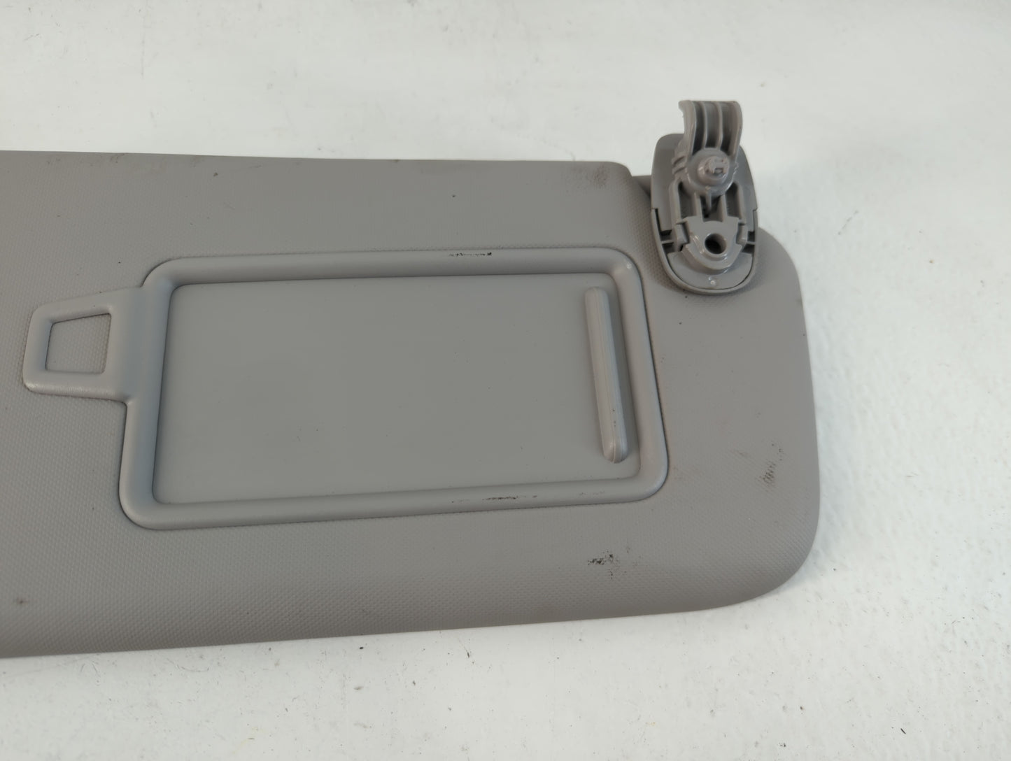 2018-2021 Hyundai Kona Sun Visor Shade Replacement Passenger Right Mirror Fits Fits 2018 2019 2020 2021 OEM Used Auto Parts - Oemusedautoparts1.com