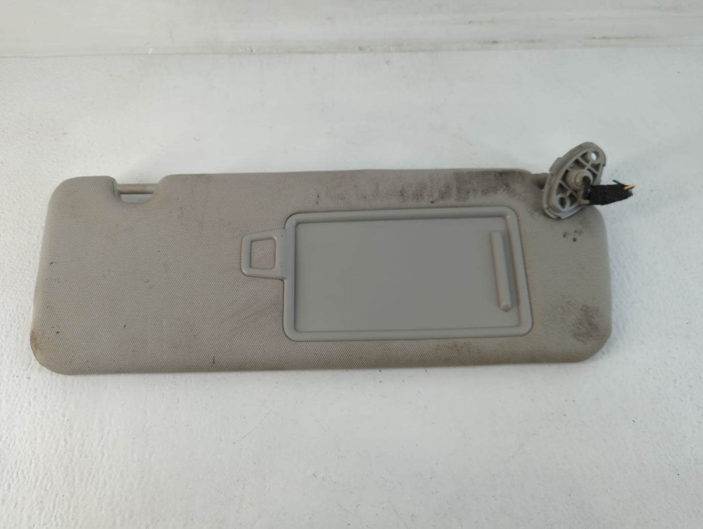 2016-2020 Kia Sorento Sun Visor Shade Replacement Passenger Right Mirror Fits Fits 2016 2017 2018 2019 2020 OEM Used Auto Parts - Oemusedautoparts1.com