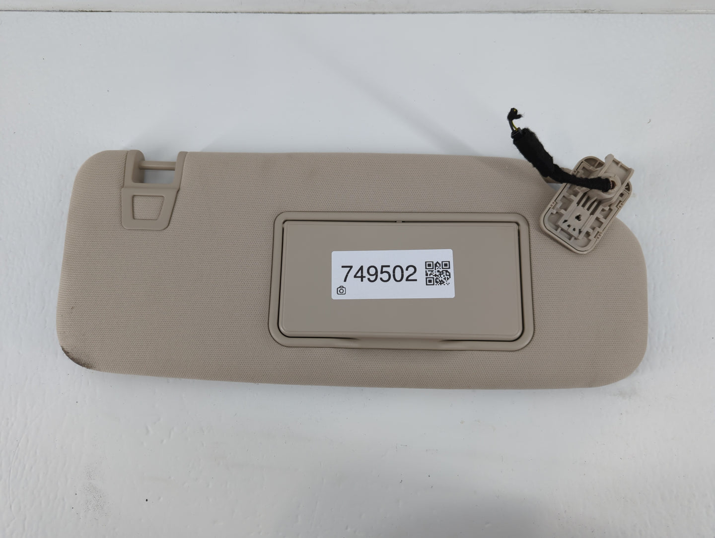 2023 Lincoln Aviator Sun Visor Shade Replacement Passenger Right Mirror Fits OEM Used Auto Parts - Oemusedautoparts1.com