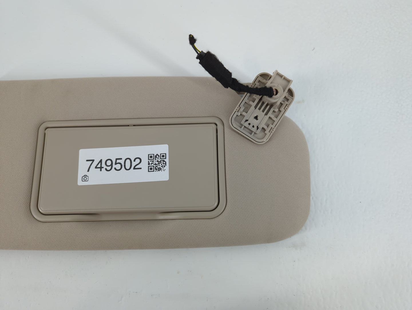 2023 Lincoln Aviator Sun Visor Shade Replacement Passenger Right Mirror Fits OEM Used Auto Parts - Oemusedautoparts1.com