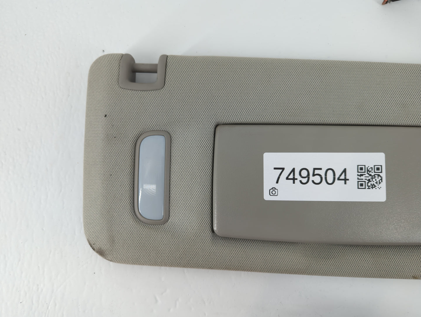 2010-2017 Chevrolet Equinox Sun Visor Shade Replacement Passenger Right Mirror Fits Fits 2010 2011 2012 2013 2014 2015 2016 2017 OEM Used Auto Parts - Oemusedautoparts1.com