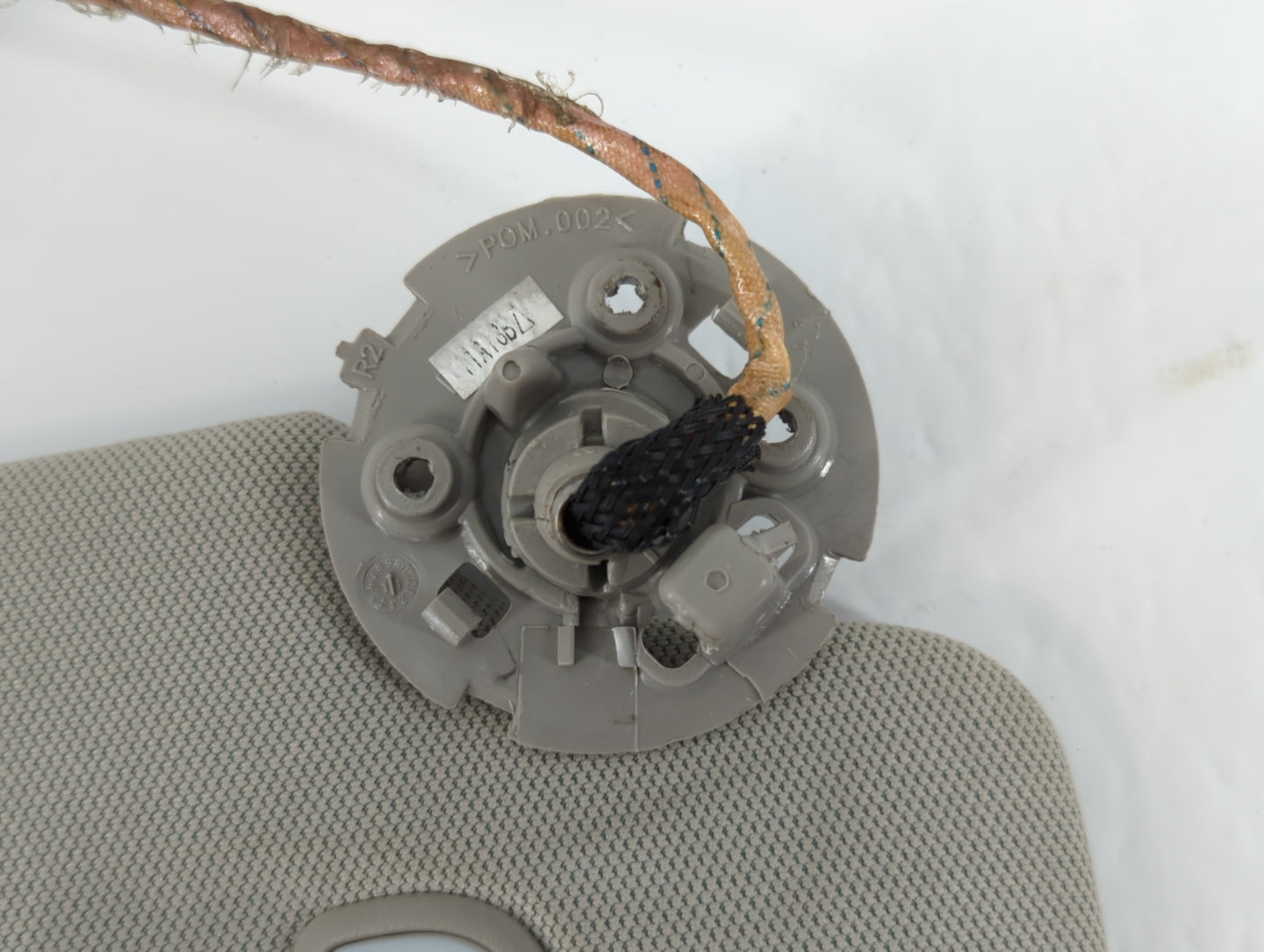 2010-2017 Chevrolet Equinox Sun Visor Shade Replacement Passenger Right Mirror Fits Fits 2010 2011 2012 2013 2014 2015 2016 2017 OEM Used Auto Parts - Oemusedautoparts1.com