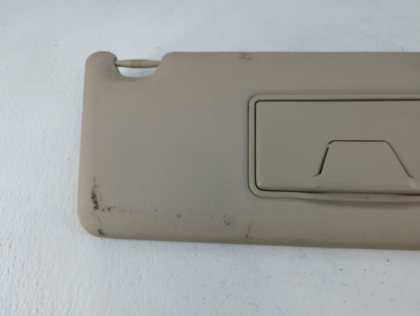 2014-2015 Mitsubishi Outlander Sun Visor Shade Replacement Passenger Right Mirror Fits Fits 2014 2015 OEM Used Auto Parts - Oemusedautoparts1.com