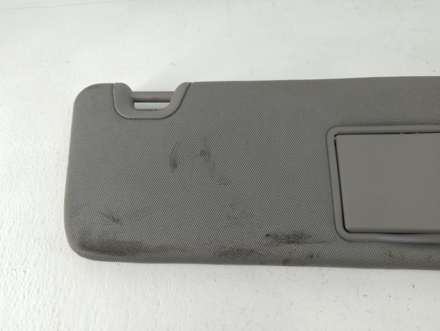 2014-2019 Toyota Highlander Sun Visor Shade Replacement Passenger Right Mirror Fits Fits 2014 2015 2016 2017 2018 2019 OEM Used Auto Parts - Oemusedautoparts1.com