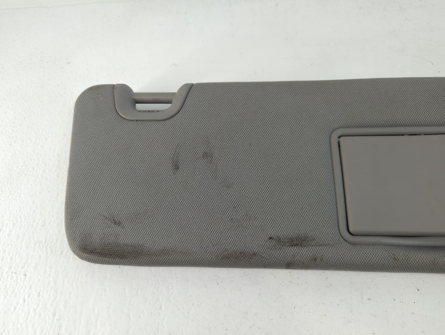 2014-2019 Toyota Highlander Sun Visor Shade Replacement Passenger Right Mirror Fits Fits 2014 2015 2016 2017 2018 2019 OEM Used Auto Parts - Oemusedautoparts1.com