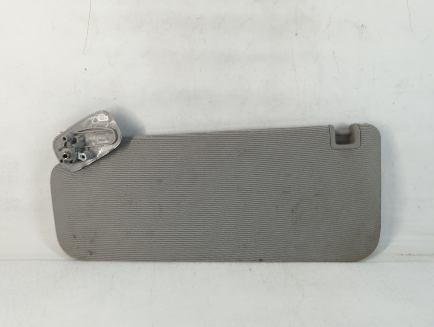 2014-2019 Gmc Sierra 1500 Sun Visor Shade Replacement Driver Left Mirror Fits Fits 2014 2015 2016 2017 2018 2019 OEM Used Auto Parts - Oemusedautoparts1.com