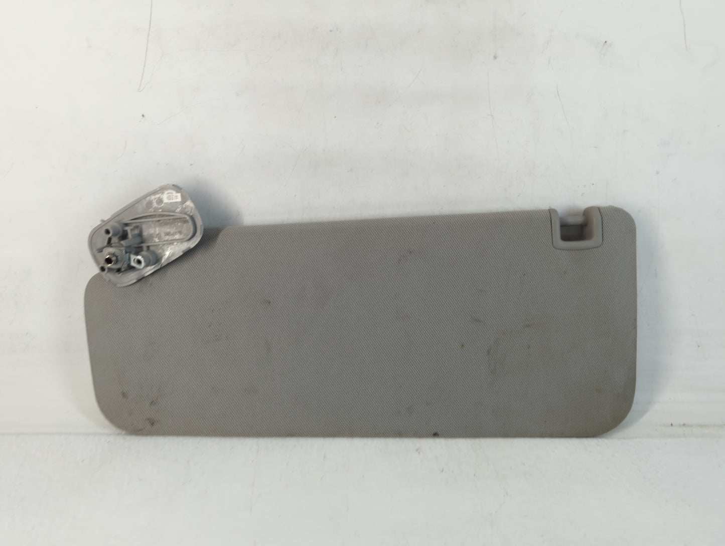 2014-2019 Gmc Sierra 1500 Sun Visor Shade Replacement Driver Left Mirror Fits Fits 2014 2015 2016 2017 2018 2019 OEM Used Auto Parts - Oemusedautoparts1.com