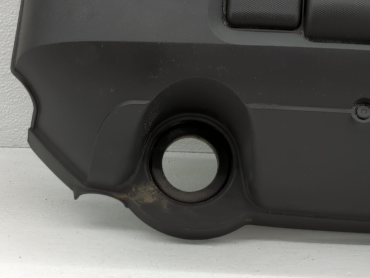 2012 Buick Enclave Engine Cover - Oemusedautoparts1.com