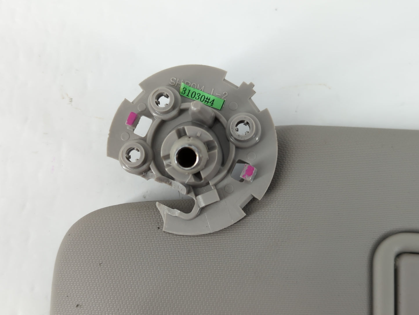 2011-2016 Chevrolet Cruze Sun Visor Shade Replacement Driver Left Mirror Fits Fits 2011 2012 2013 2014 2015 2016 OEM Used Auto Parts - Oemusedautoparts1.com