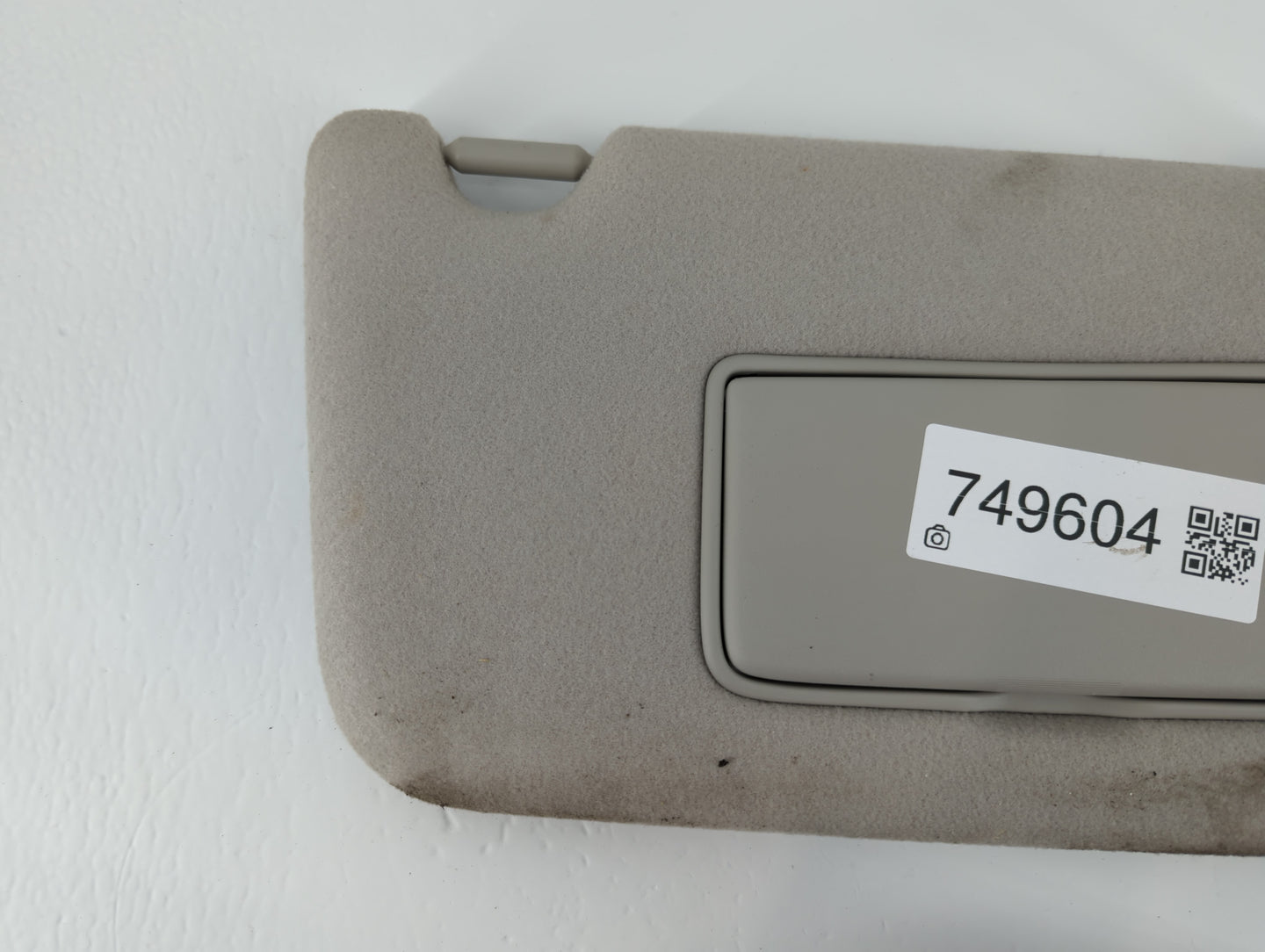 2013-2019 Nissan Sentra Sun Visor Shade Replacement Passenger Right Mirror Fits Fits 2012 2013 2014 2015 2016 2017 2018 2019 OEM Used Auto Parts - Oemusedautoparts1.com