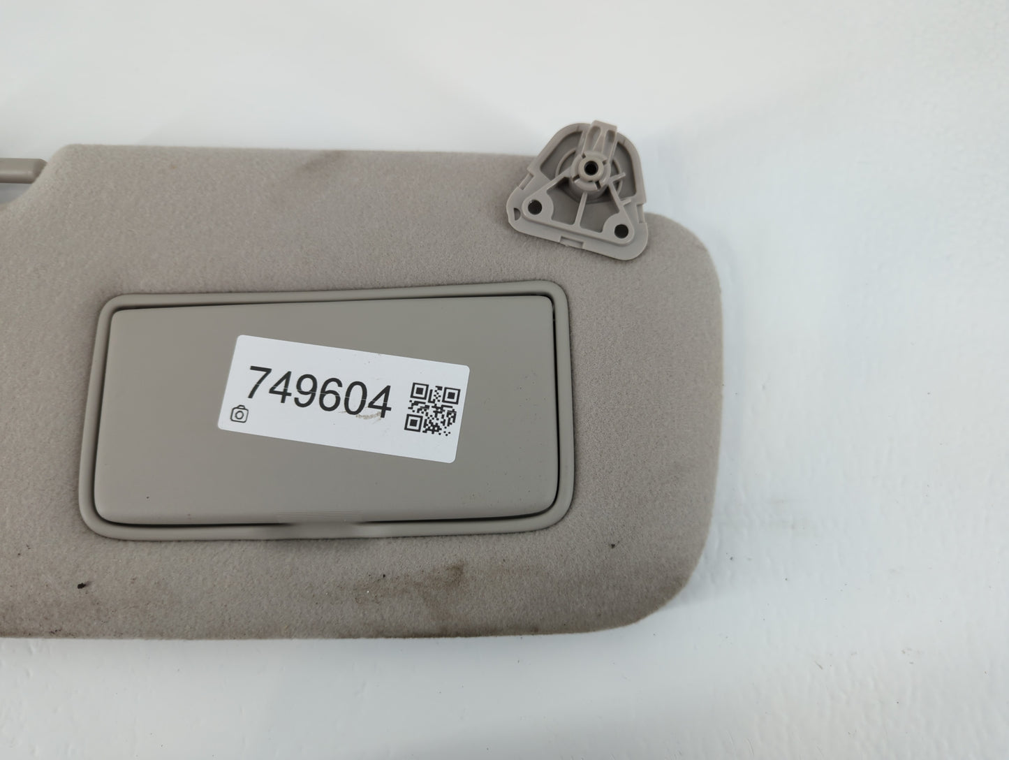 2013-2019 Nissan Sentra Sun Visor Shade Replacement Passenger Right Mirror Fits Fits 2012 2013 2014 2015 2016 2017 2018 2019 OEM Used Auto Parts - Oemusedautoparts1.com