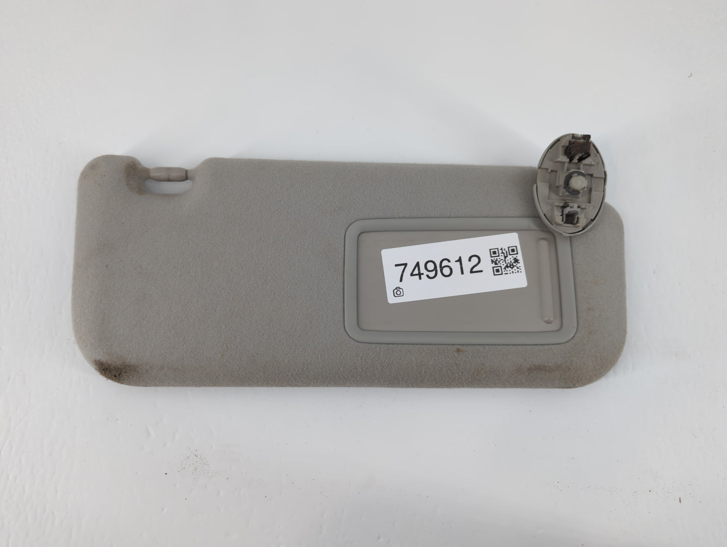 2009-2014 Toyota Matrix Sun Visor Shade Replacement Passenger Right Mirror Fits Fits 2009 2010 2011 2012 2013 2014 OEM Used Auto Parts - Oemusedautoparts1.com
