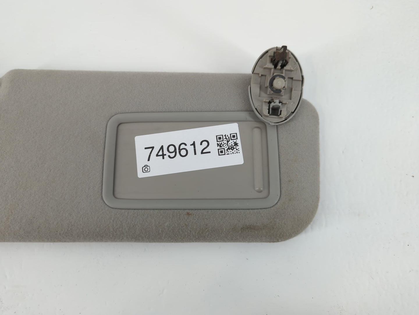2009-2014 Toyota Matrix Sun Visor Shade Replacement Passenger Right Mirror Fits Fits 2009 2010 2011 2012 2013 2014 OEM Used Auto Parts - Oemusedautoparts1.com